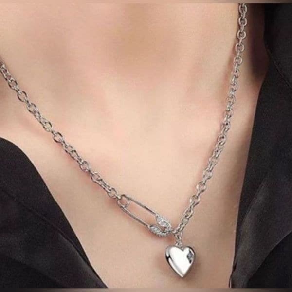 Heart Pin chain pendant necklace in silver - Thumbnail 4