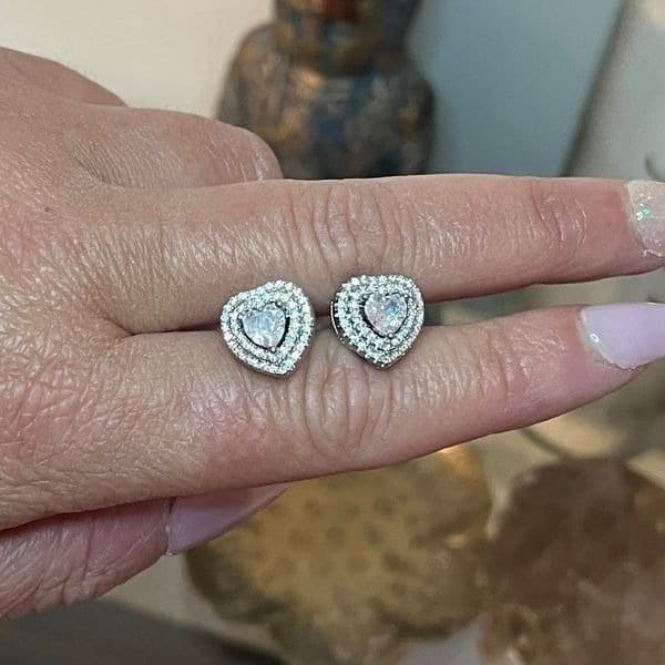 The Double Heart Earrings in 925 and brilliant cubic zirconia - Thumbnail 11