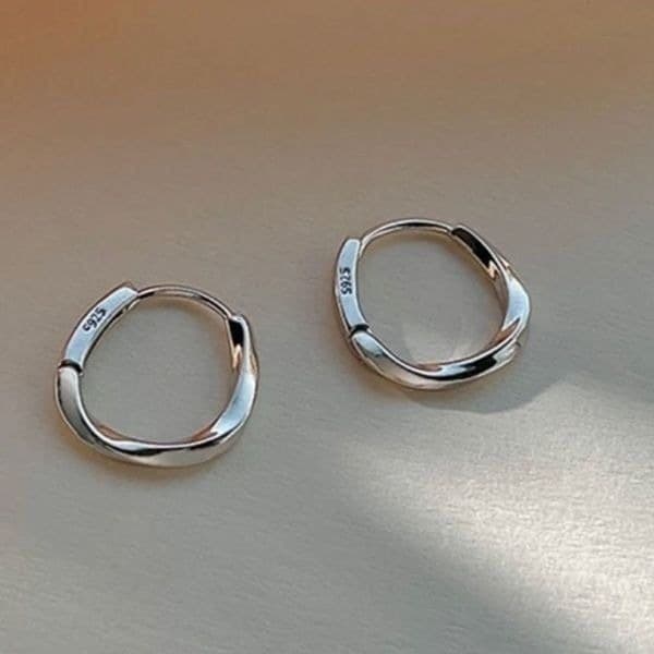 The Mini Abstract Hoop earring in 925 silver - Image 1