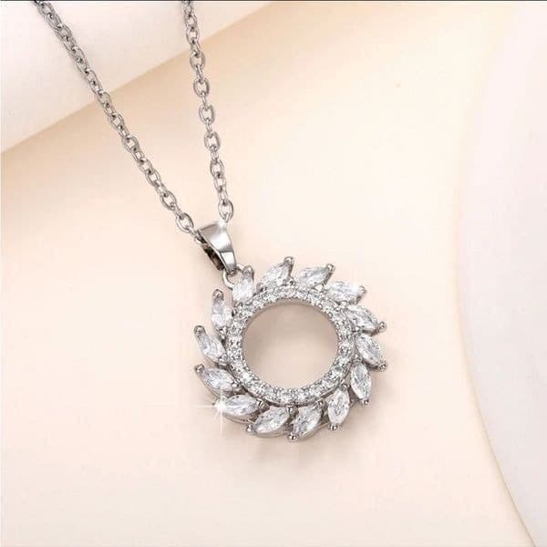 The Infinite Swirl Pendant Necklace in 925 silver and cubic zirconia - Thumbnail 7