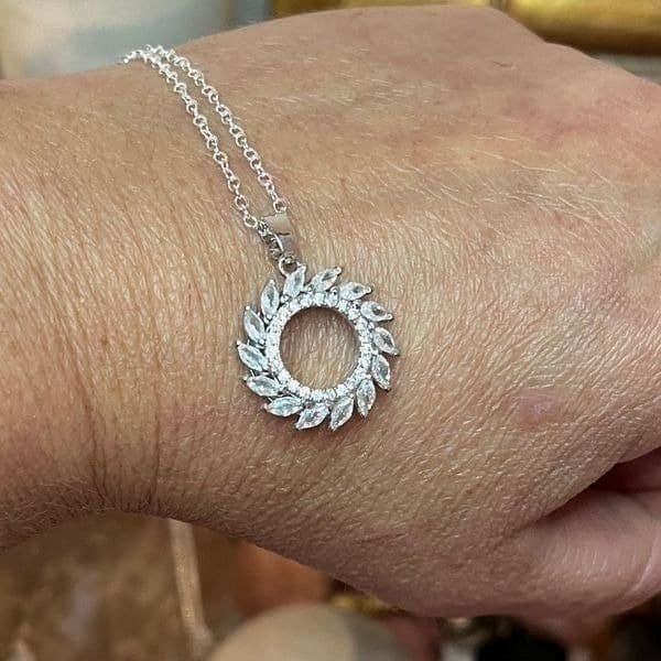 The Infinite Swirl Pendant Necklace in 925 silver and cubic zirconia - Thumbnail 12