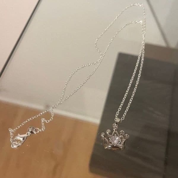 The Triple Crown pendant charm necklace in 925 and cubic zirconia - Thumbnail 2