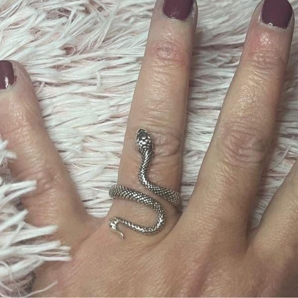 The Python Wrap Around Adjustable ring in 925 antiqued Silver - Thumbnail 3