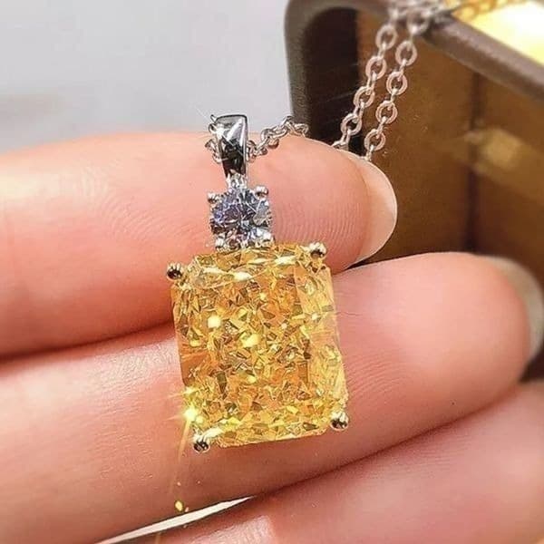 The Sun Shine pendant necklace in 925 and cubic zirconia - Thumbnail 2