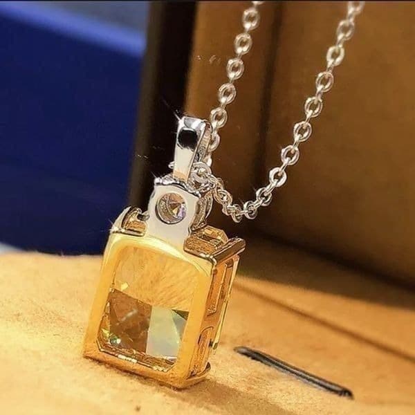 The Sun Shine pendant necklace in 925 and cubic zirconia - Thumbnail 4