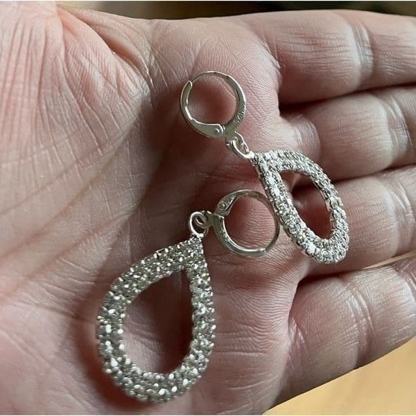 The Rhinestone Statement Pendant Necklace and drop earrings in 925 silver - Thumbnail 7