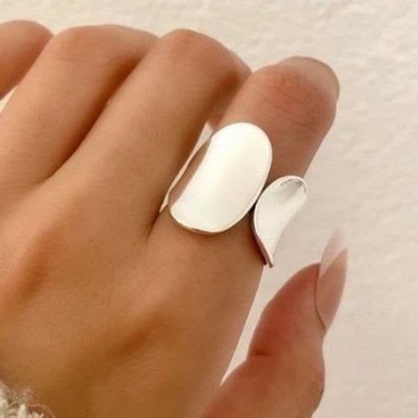 The Abstract silver cocktail ring - Image 1