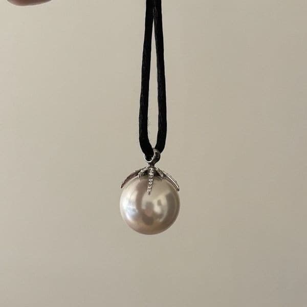Vintage Misaki Pearl Pendant on satin string. - Thumbnail 5