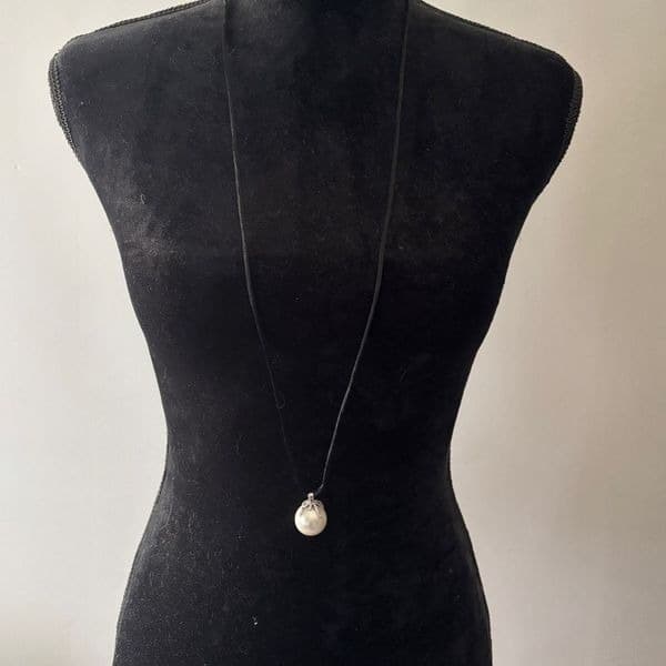 Vintage Misaki Pearl Pendant on satin string. - Thumbnail 4