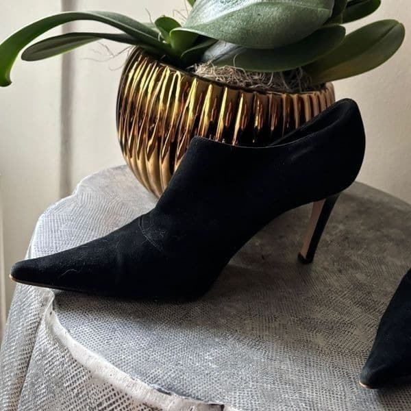 SERGIO ROSSI Ankle Bootie Black Suede Point Toe Slim Heel Zip O Ring 6.5 - Thumbnail 5