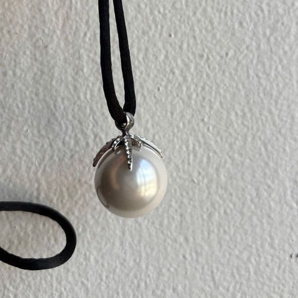 Vintage Misaki Pearl Pendant on satin string. - Thumbnail 8