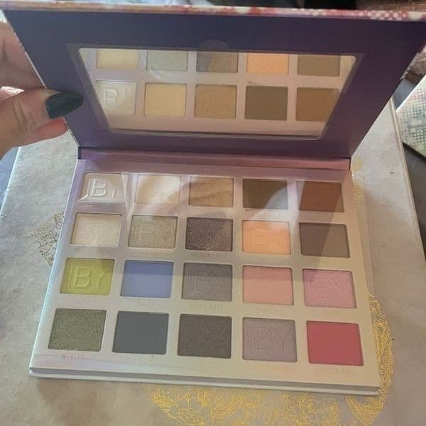 IBY BEAUTY Enlighten Eye Shadow Palette - Thumbnail 7