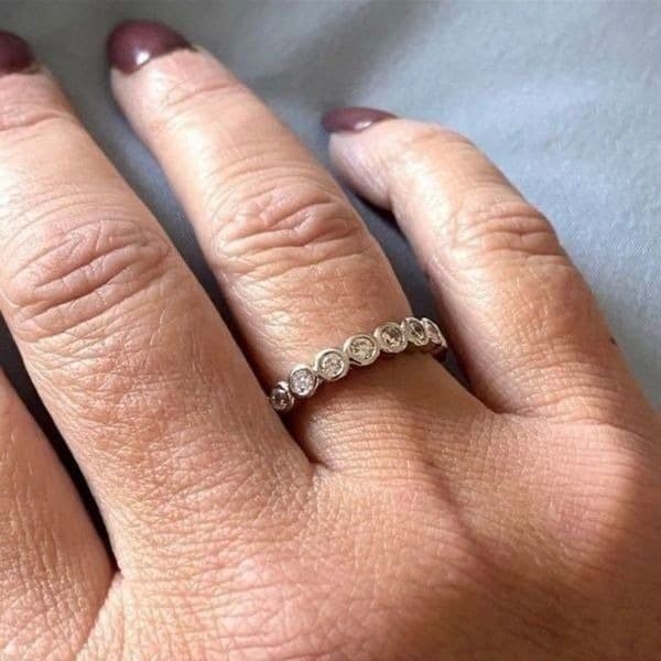Restock!!The Brilliant Bezel eternity band with zircon in Sterling Silver sz 7 - Thumbnail 3