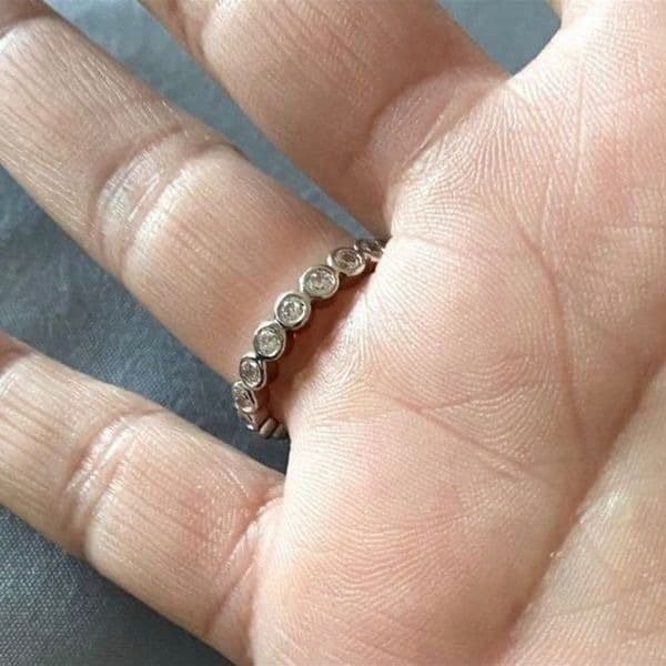 Restock!!The Brilliant Bezel eternity band with zircon in Sterling Silver sz 7 - Thumbnail 4