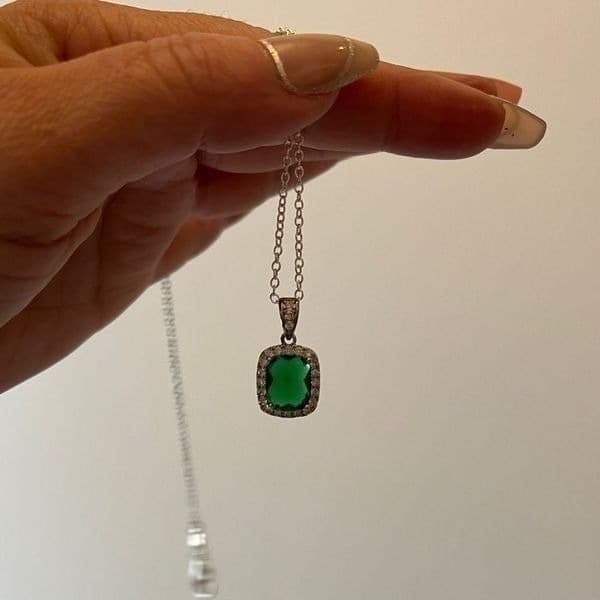 The Emerald Stunner Pendant Necklace in 925 silver - Thumbnail 6