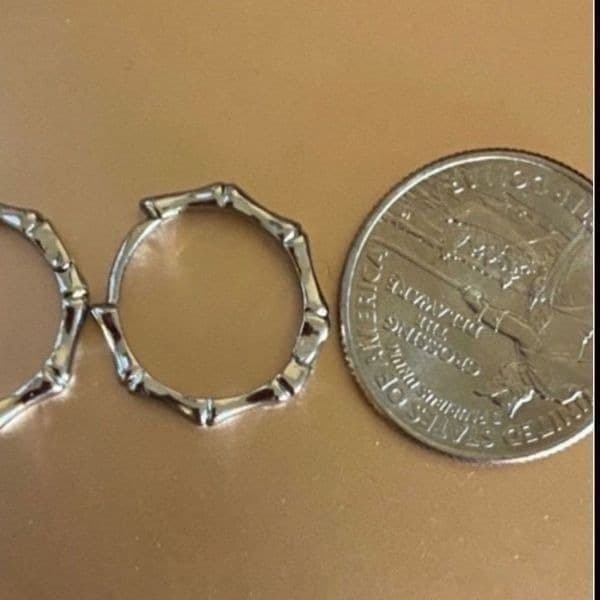 The Bamboo Beauty Dainty hoop earrings in 925 silver - Thumbnail 3