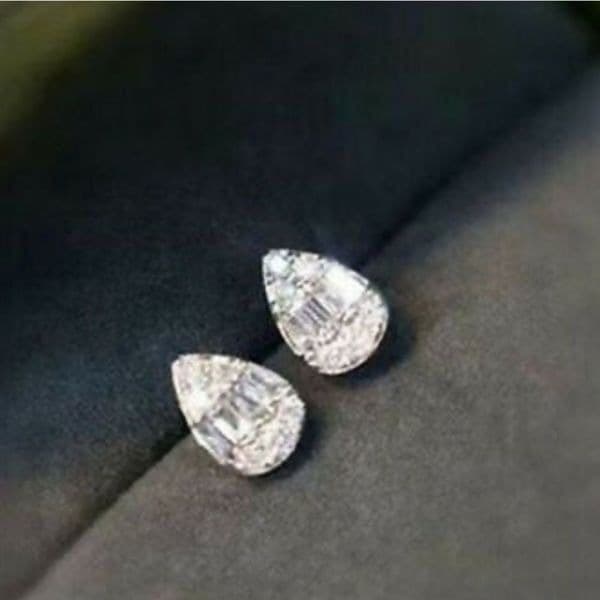 The Tiny Teardrop Stud earrings in 925 and brilliant cubic zirconia - Thumbnail 2