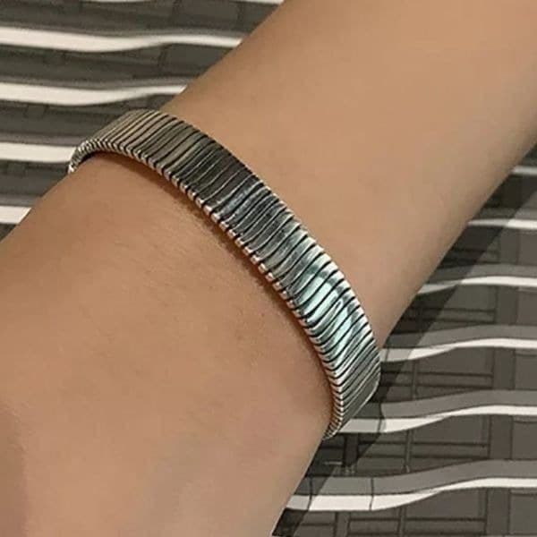 The Minimalist Cuff Bracelet in 925 open, adjustable unisex - Thumbnail 10