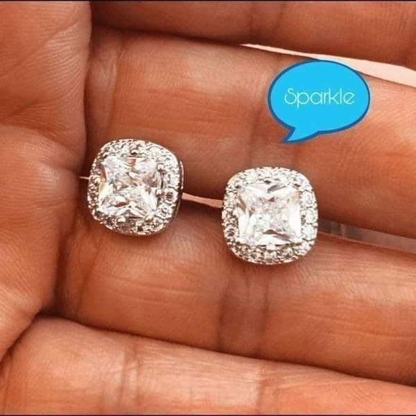 Last pair!Classic zircon studs in Sterling Silver - Thumbnail 8