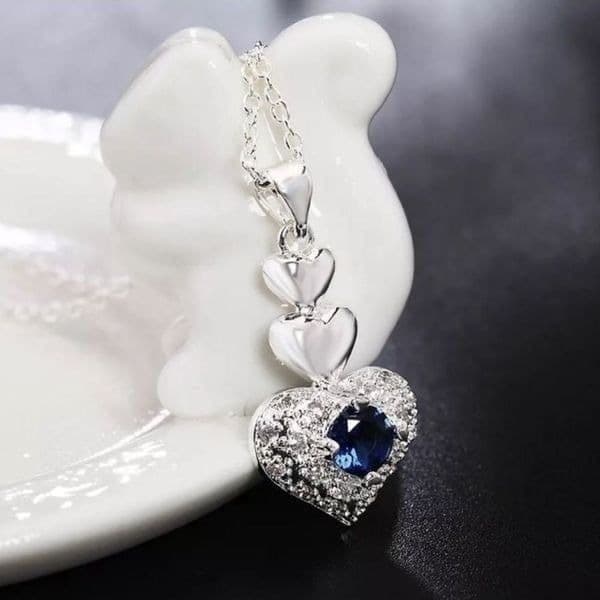 The Something Blue Heart pendant necklace in sapphire and 925 - Thumbnail 5