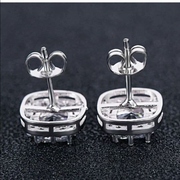 Last pair!Classic zircon studs in Sterling Silver - Thumbnail 5