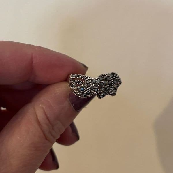 Floating Vintage heart ring in sterling silver sz 6 - Thumbnail 4