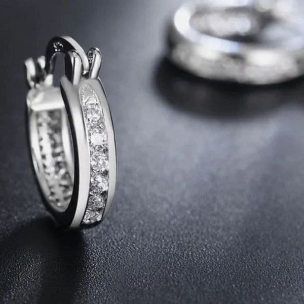 The Classic Dainty Hoop in 925 silver - Image 1
