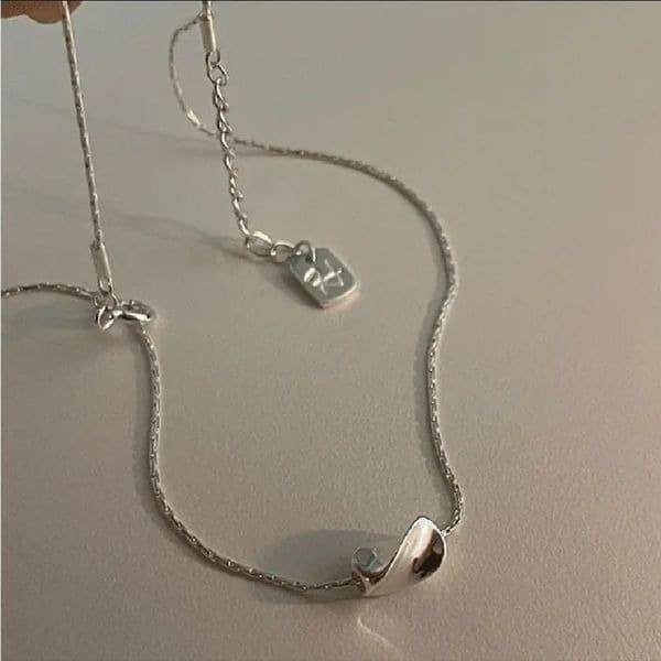 The Inverted Bean charm necklace in 925 silver. - Thumbnail 3