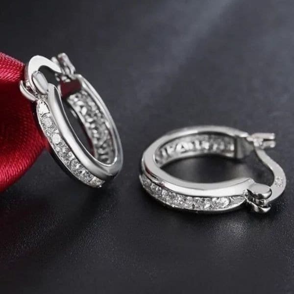 The Classic Dainty Hoop in 925 silver - Thumbnail 2