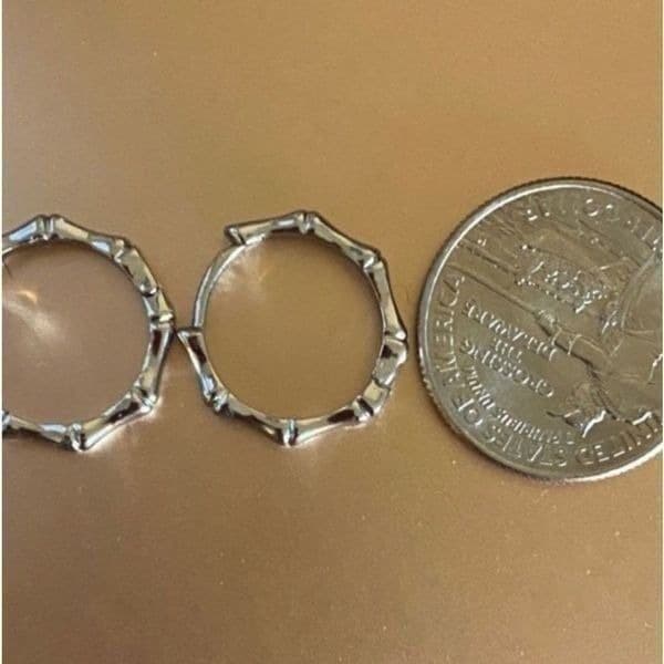 The Bamboo Beauty Dainty hoop earrings in 925 silver - Thumbnail 4