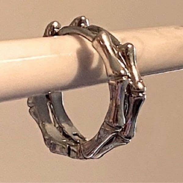 The Bamboo Beauty Dainty hoop earrings in 925 silver - Thumbnail 5