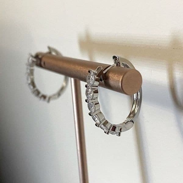 The Edie 925 Silver Hoop Earrings w White Sapphire - Thumbnail 5