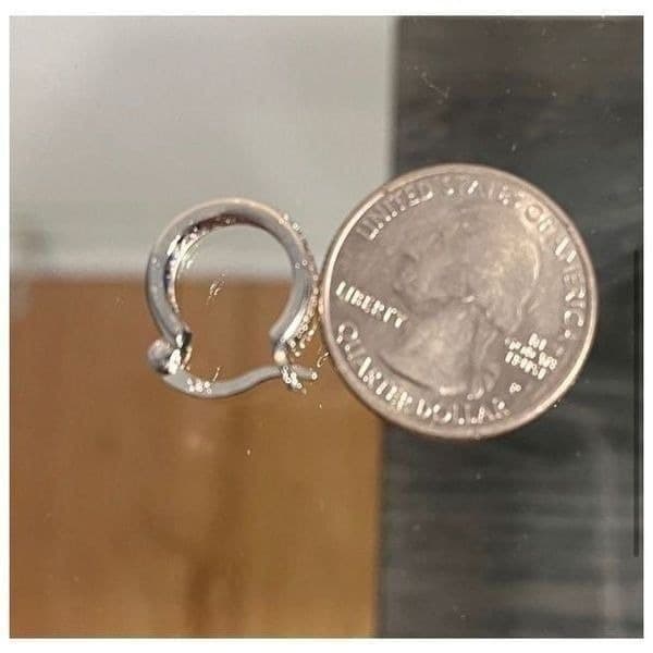 The Prize Earring in Blue Hoop, huggie in 925 & sapphire - Thumbnail 5