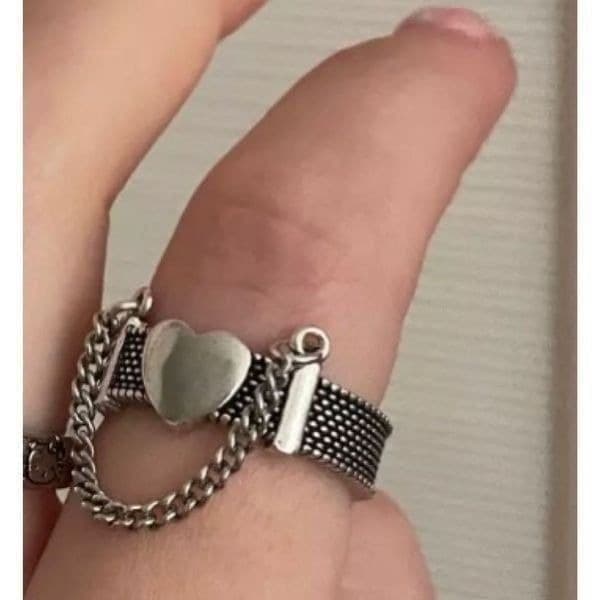 The Unchain My Heart Ring in antiqued Tibetan Silver 925 - Thumbnail 9