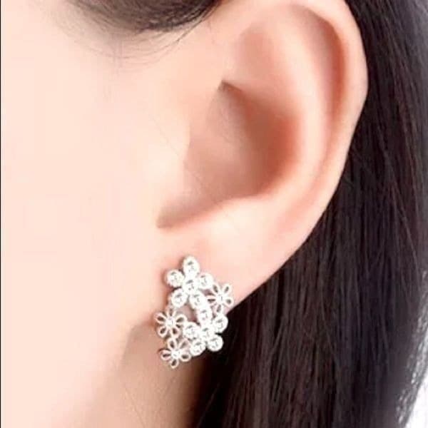 The Cluster Lovely sterling silver & Zircon flower earrings - Thumbnail 7