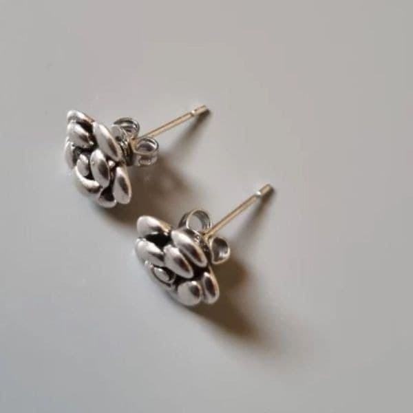 The Blossom Stud Earring in 925 silver - Thumbnail 3