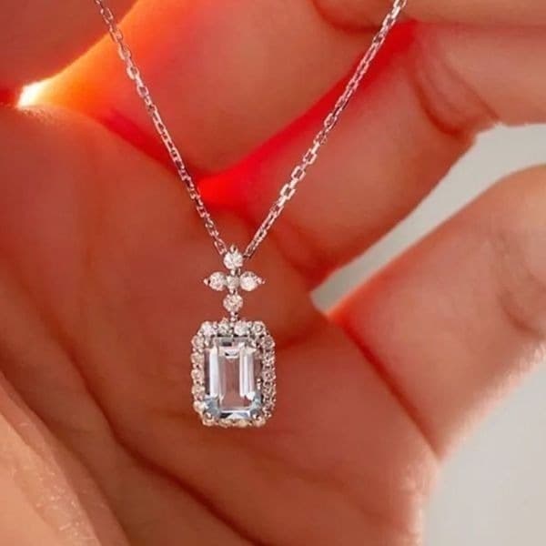 The Atlantis Aquamarine Pendant Necklace in 925 silver and lab created stones - Thumbnail 10