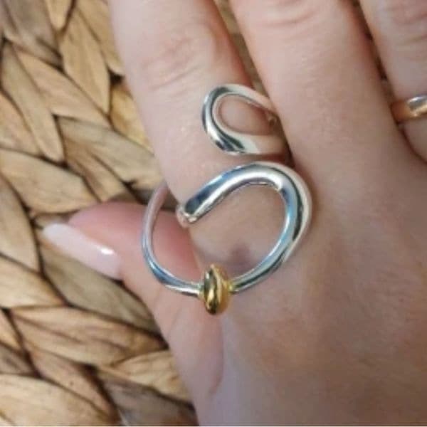 Restock! The Extra Abstract statement ring in 925 and gold plating. - Thumbnail 9