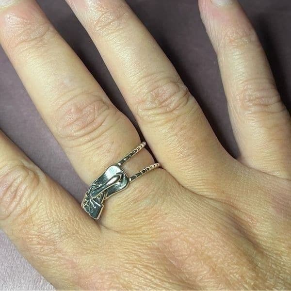 The Zip Me Up Ring with zipper detail in 925 silver - Thumbnail 11