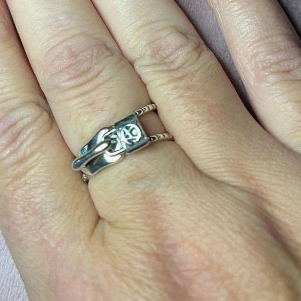 The Zip Me Up Ring with zipper detail in 925 silver - Thumbnail 10