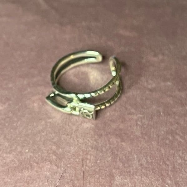The Zip Me Up Ring with zipper detail in 925 silver - Thumbnail 9