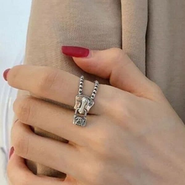 The Zip Me Up Ring with zipper detail in 925 silver - Thumbnail 2