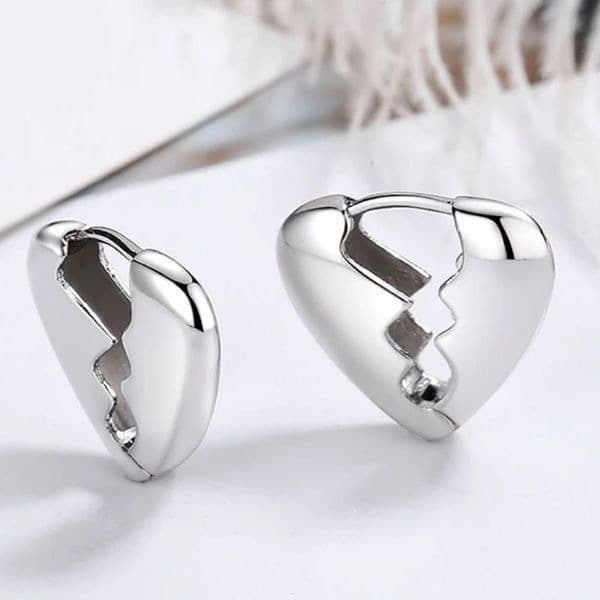 The Heart Chakra huggie earrings in 925 silver - Image 1