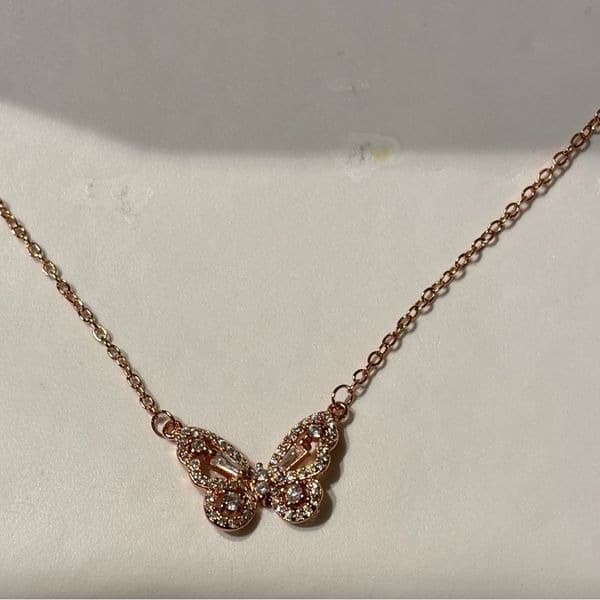 Elegant Butterfly Pendant Necklace - Thumbnail 4