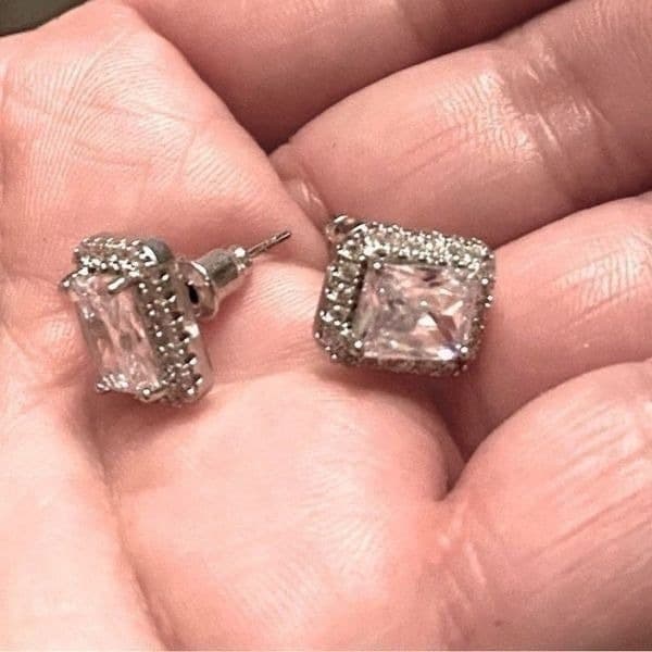 The Cocktail Earrings statement stud earrings - Thumbnail 4