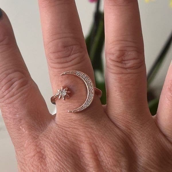 The On trend stellar Sterling Silver adjustable ring - Image 1