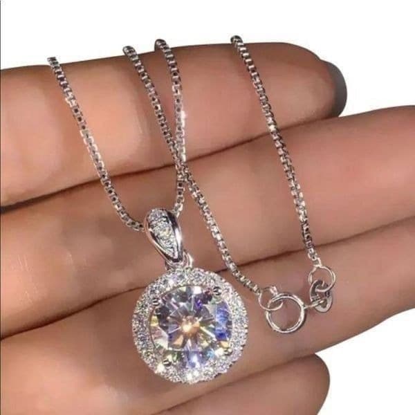 The Discus Pendant Necklace in 925 and cubic zirconia - Image 1