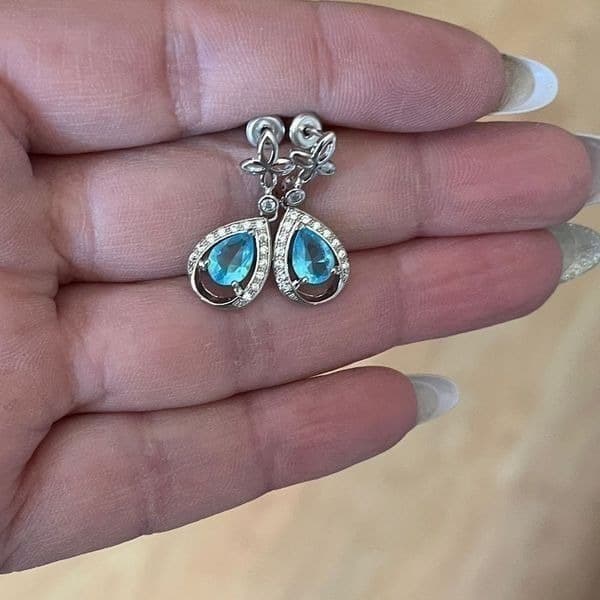 The Blue Tear Drop Earrings in 925 silver and cubic zirconia - Thumbnail 3