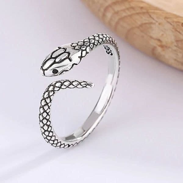 The Dainty Serpent Ring in antiqued 925 silver. - Image 1