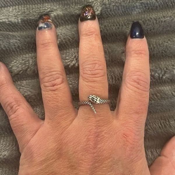 The Dainty Serpent Ring in antiqued 925 silver. - Thumbnail 5
